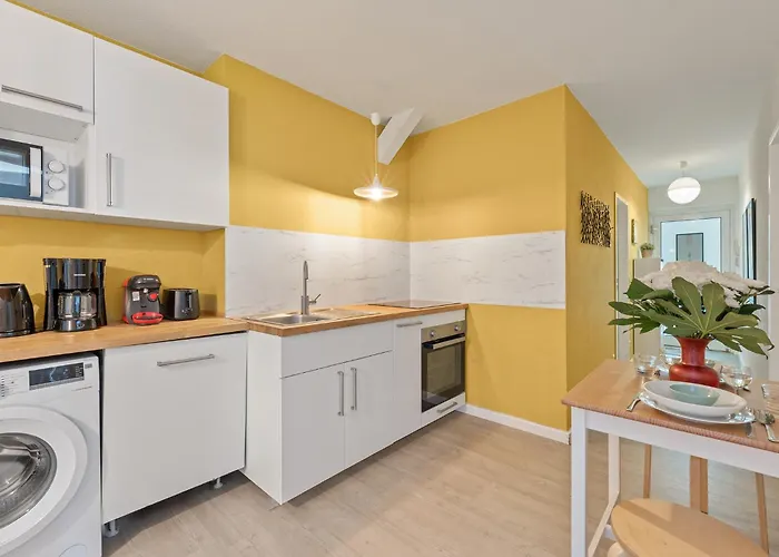 33 Abcd Alexanderplatz *