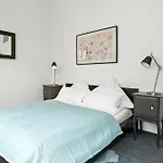 33 Abcd Alexanderplatz *