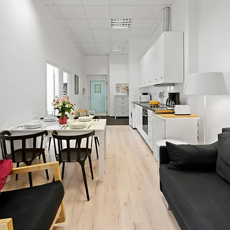 33 Abcd Alexanderplatz Apartment