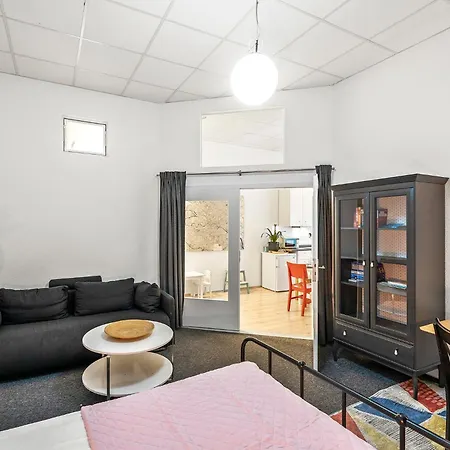 33 Abcd Alexanderplatz Apartment