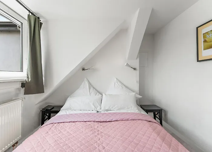 33 Abcd Alexanderplatz Apartment *