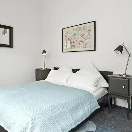 33 Abcd Alexanderplatz *