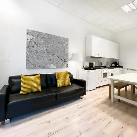 33 Abcd Alexanderplatz Apartment *