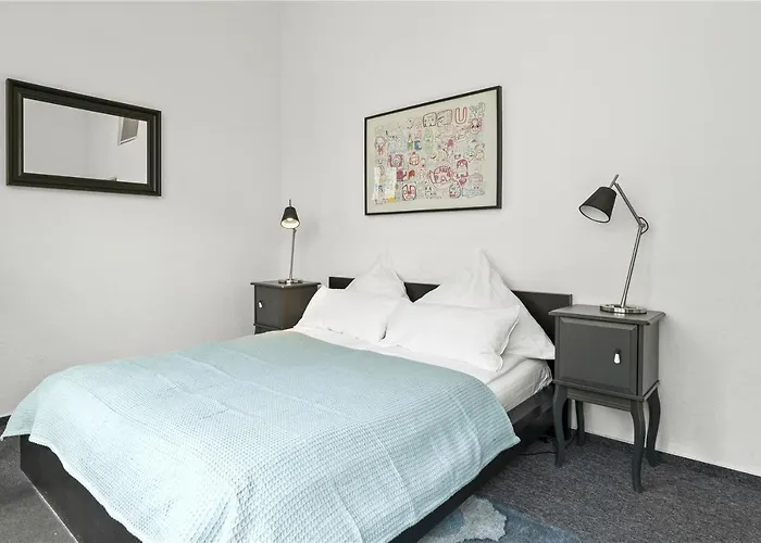 33 Abcd Alexanderplatz *